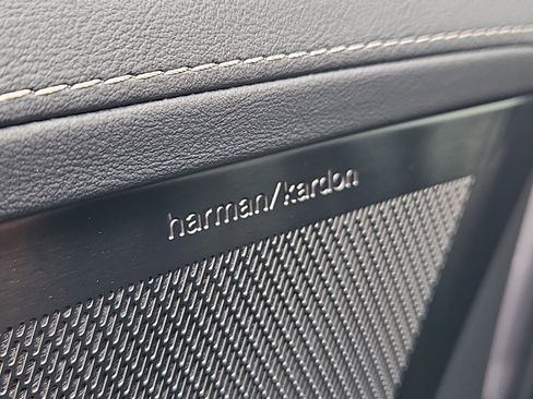 New 2026 Volvo XC90 B6 Plus w/ Protection Package Premier image 8