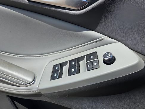 Used 2019 Toyota Avalon XLE w/ Carpet Mat Package FWD image 21