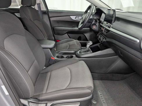 Certified 2023 Kia Forte LXS w/ LXS Technology Package image 37