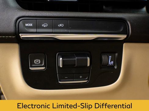 Used 2021 Cadillac Escalade Premium Luxury w/ Driver Assist Tech Package image 22