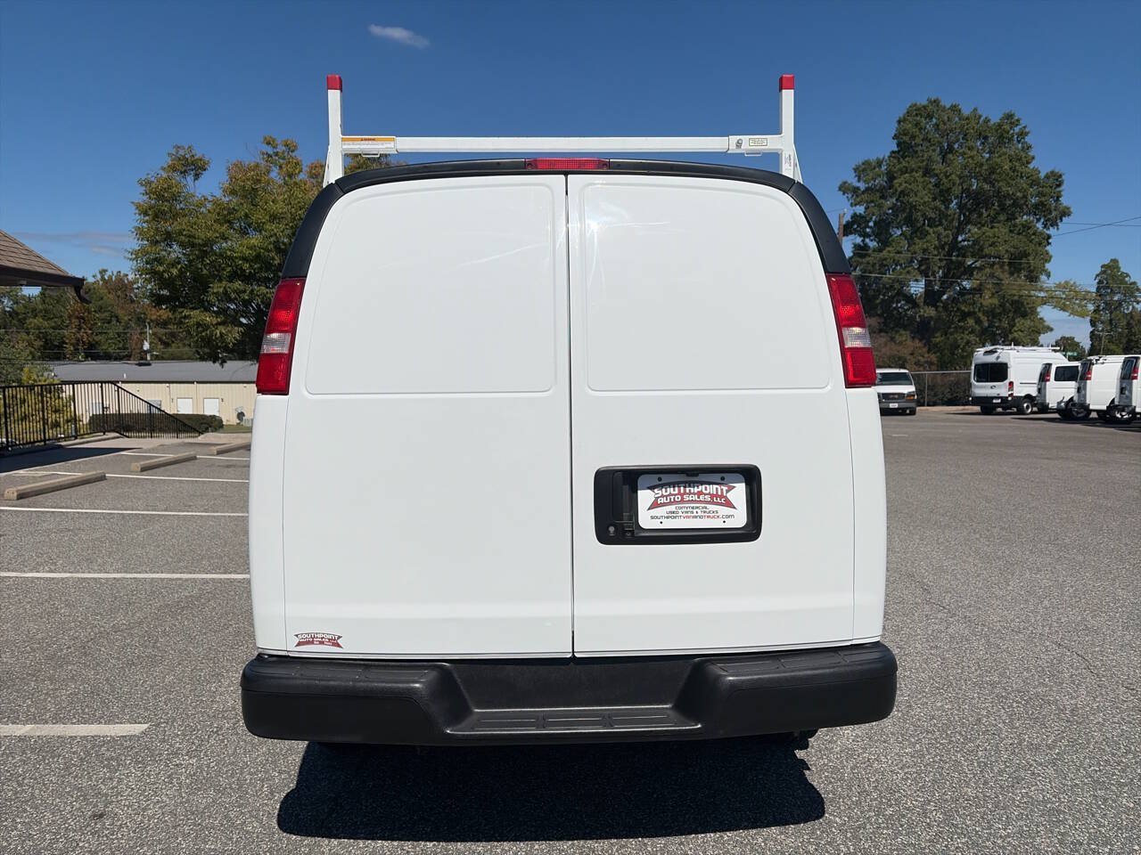 Used 2022 Chevrolet Express 2500 w/ Driver Convenience Package RWD image 8