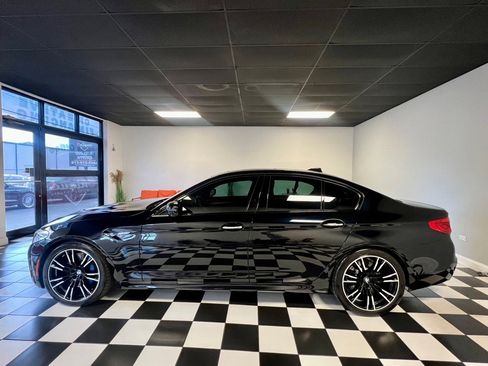 Used 2018 BMW M5 image 5