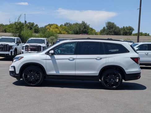Used 2022 Honda Pilot Black Edition image 3