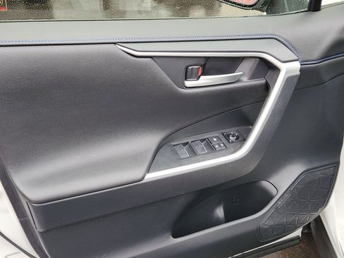 Used 2019 Toyota RAV4 XSE image 10