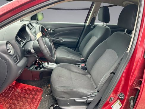Used 2018 Nissan Versa SV FWD image 11