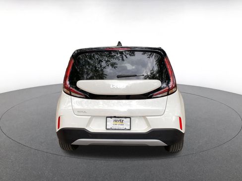 Used 2025 Kia Soul LX w/ LX Technology Package image 6
