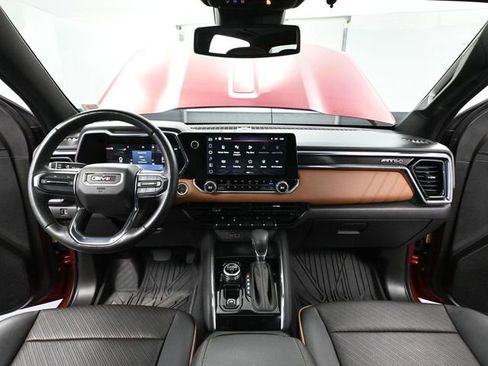 Used 2024 GMC Canyon AT4 w/ AT4 Premium Package image 27