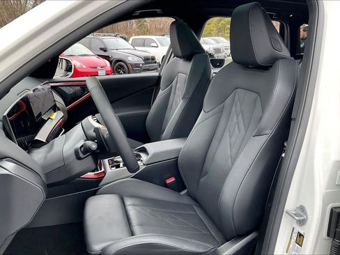 Used 2025 BMW X3 xDrive30i w/ Convenience Package image 7