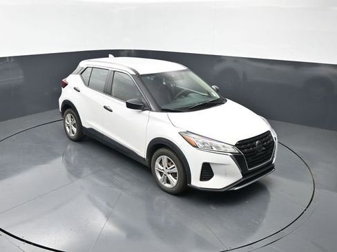 Used 2021 Nissan Kicks S FWD image 19