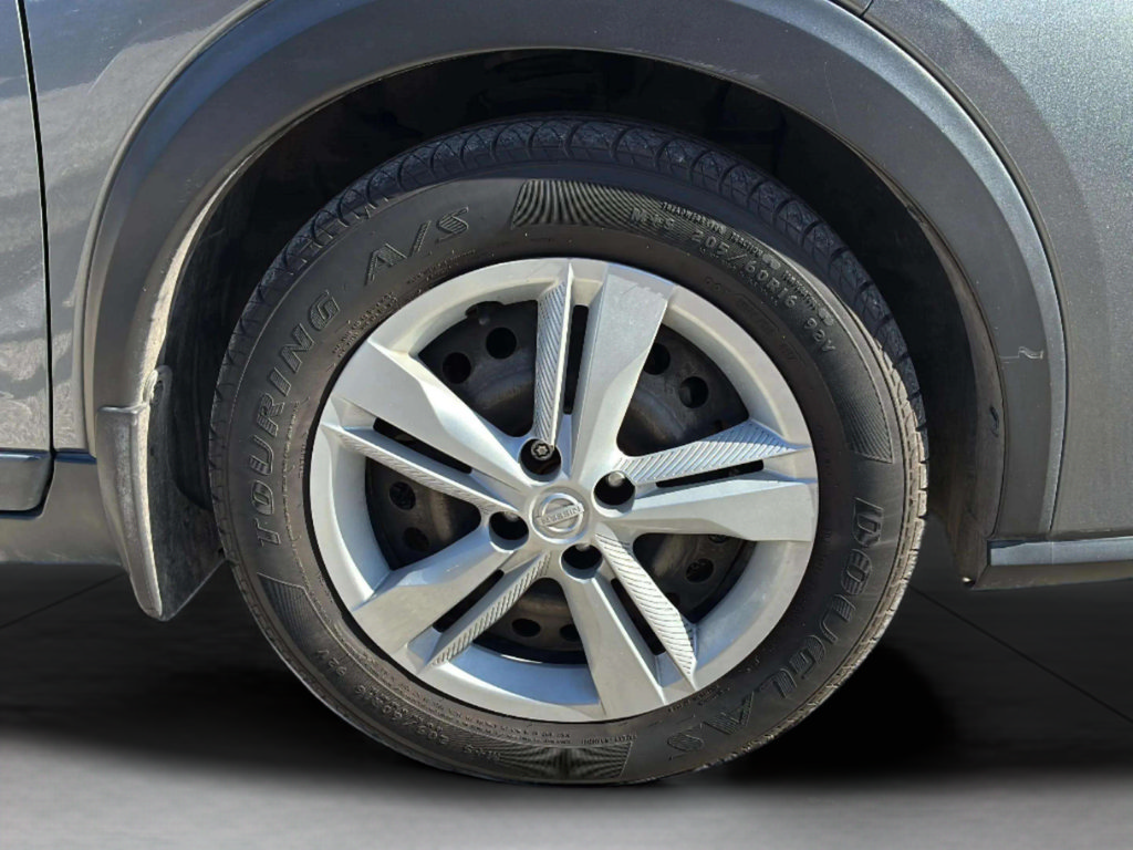 Used 2022 Nissan Kicks S FWD image 28