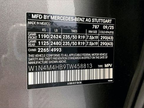 New 2026 Mercedes-Benz GLB 250 4MATIC image 18