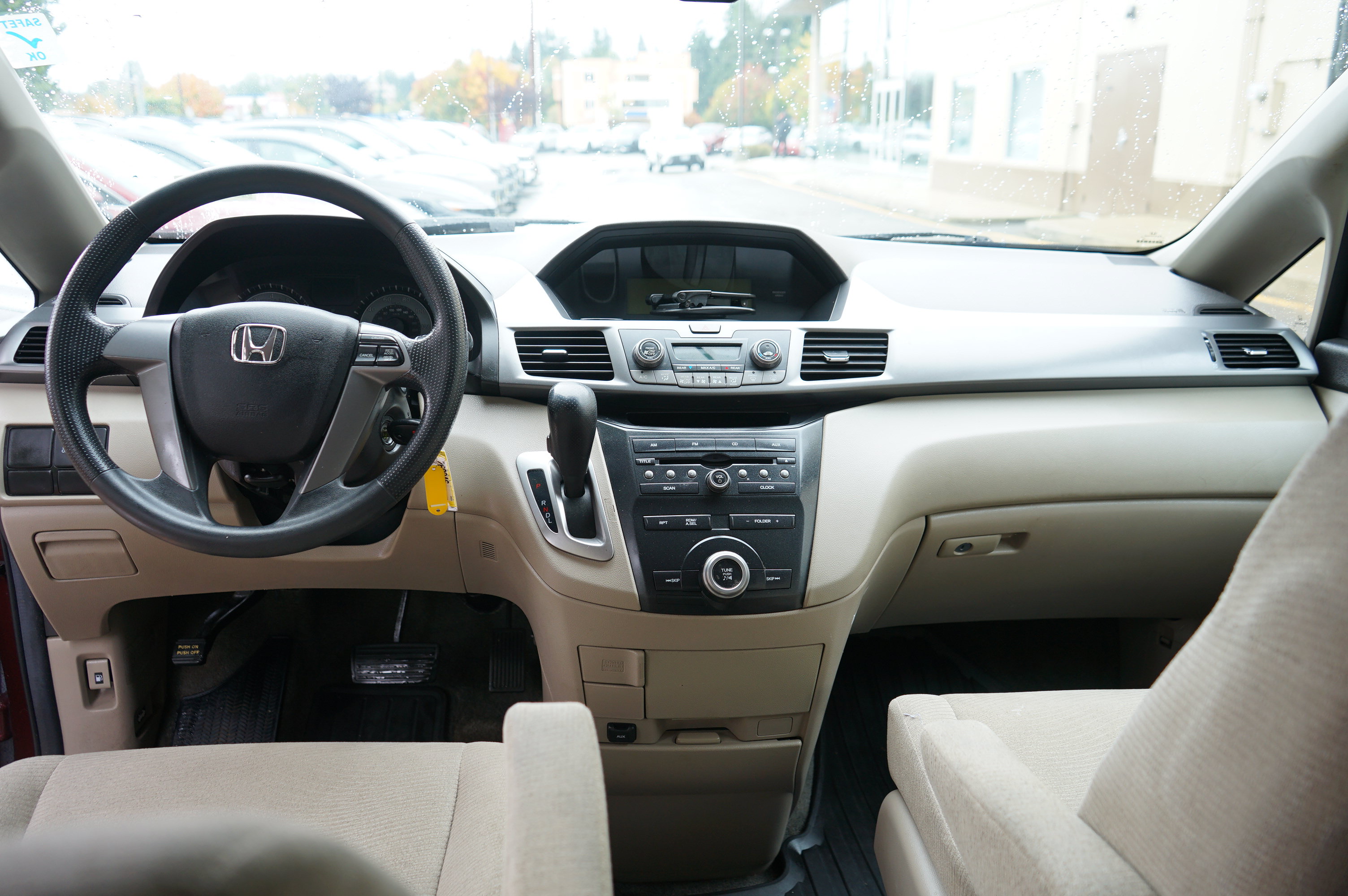 Used 2012 Honda Odyssey LX image 17