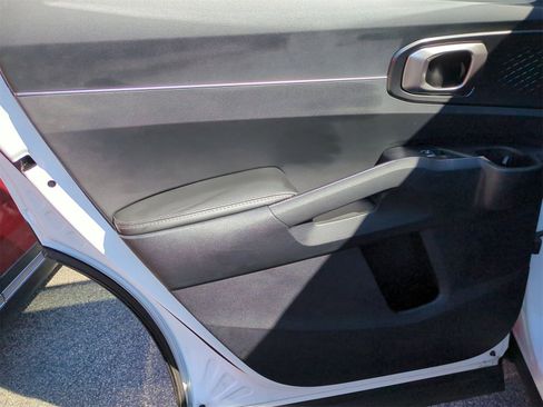 Used 2023 Kia Sorento S w/ Panoramic Sunroof Package image 22