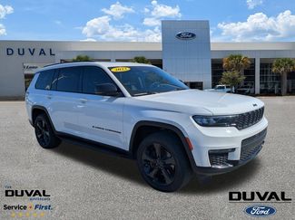 Used 2023 Jeep Grand Cherokee L Limited w/ Black Appearance Package video 1