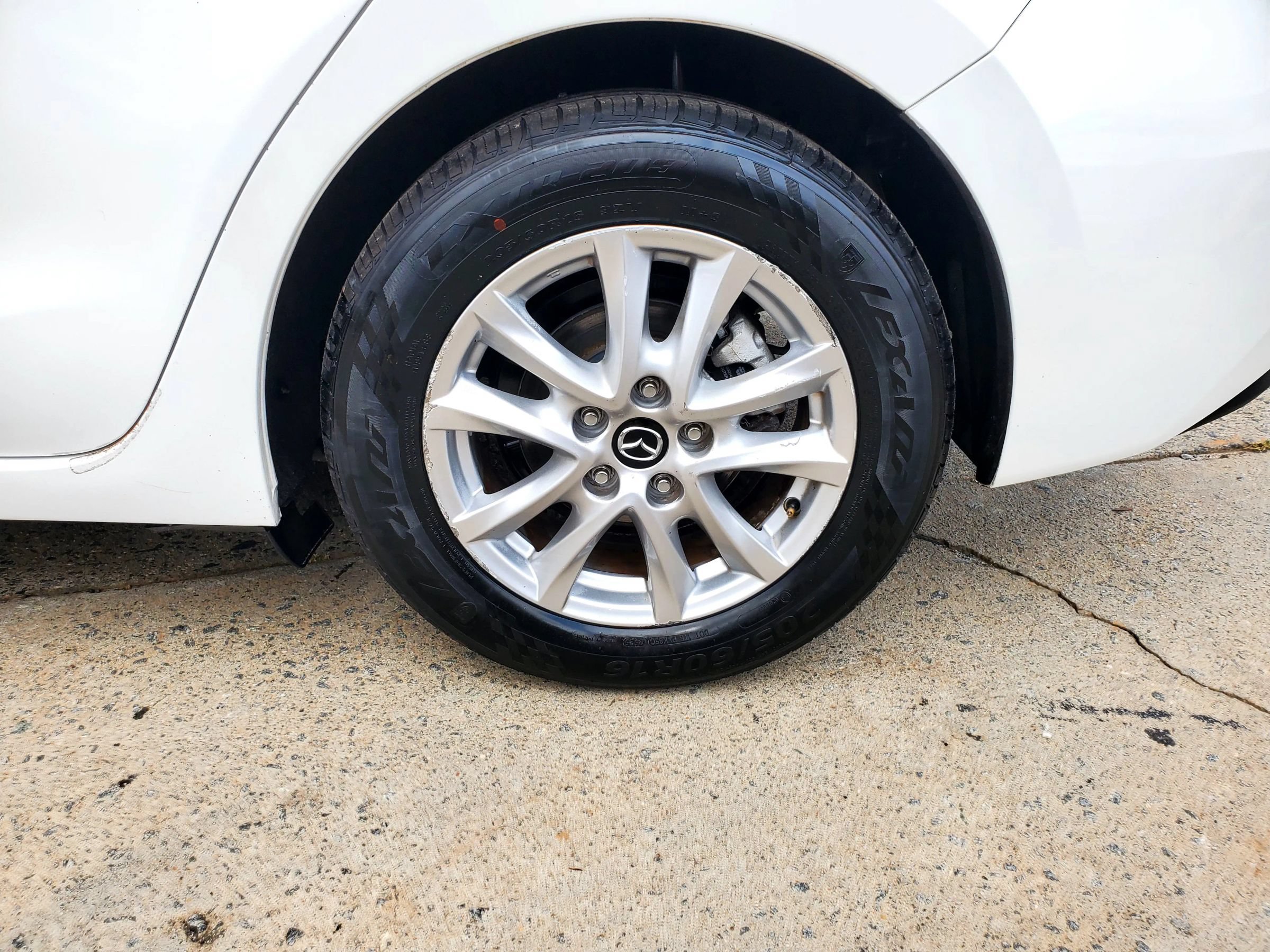 Used 2016 MAZDA MAZDA3 i Sport w/ Preferred Equipment Package FWD image 46