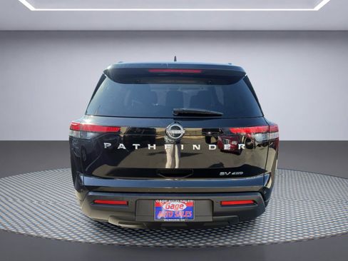 Used 2022 Nissan Pathfinder SV AWD/4WD image 4