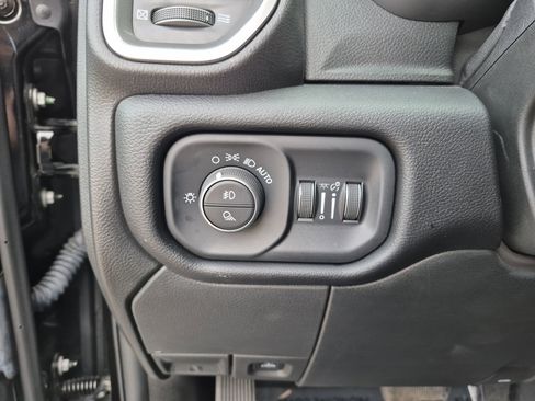 Used 2024 RAM 2500 Laramie image 19