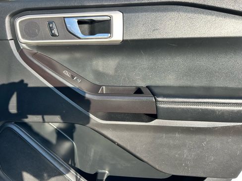 Used 2020 Ford Explorer 2WD image 11