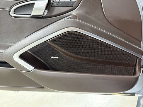 Certified 2017 Porsche 911 Carrera 4 AWD/4WD image 35