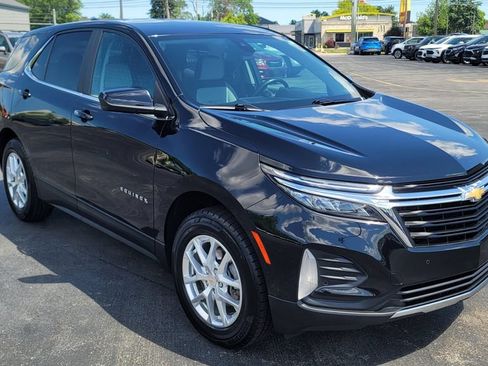 Used 2022 Chevrolet Equinox LT w/ Driver Convenience Package AWD/4WD image 2