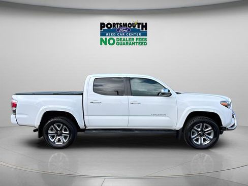 Used 2017 Toyota Tacoma Limited w/ Tow Package AWD/4WD image 26