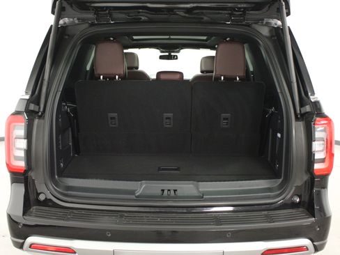 Used 2024 Ford Expedition Limited image 31