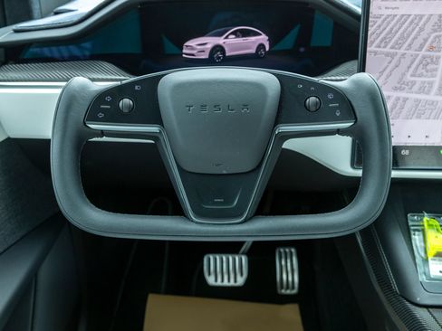Used 2023 Tesla Model X AWD/4WD image 24
