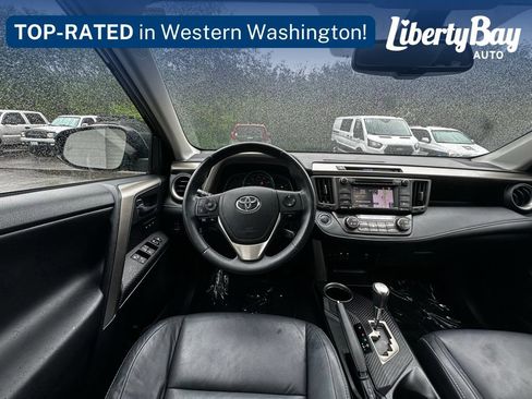 Used 2014 Toyota RAV4 Limited w/ Technology Package AWD/4WD image 18