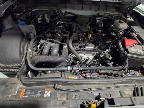 Used 2024 Ford Bronco Everglades AWD/4WD image 9