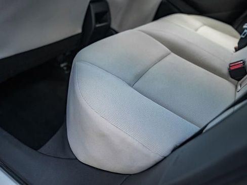 Used 2022 Toyota Corolla LE image 26