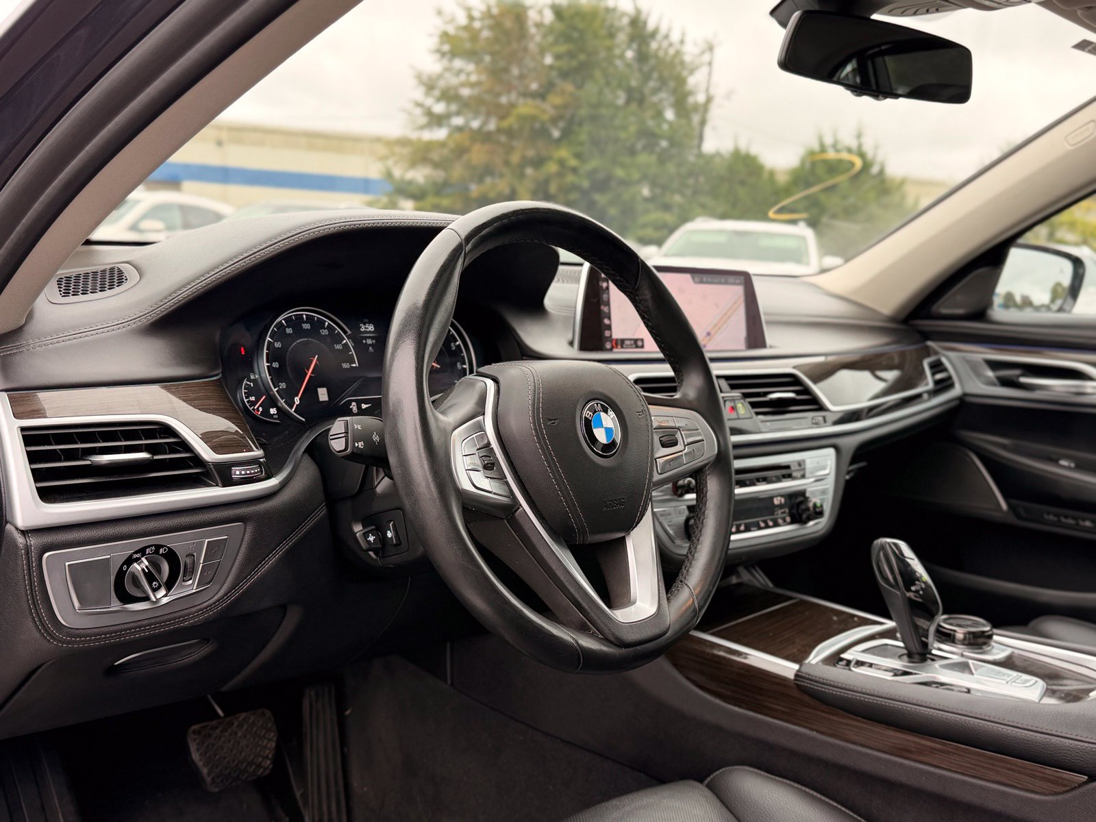 Used 2019 BMW 740i xDrive w/ Executive Package AWD/4WD image 30