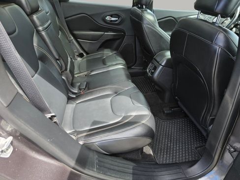 Used 2015 Jeep Cherokee Limited AWD/4WD image 28