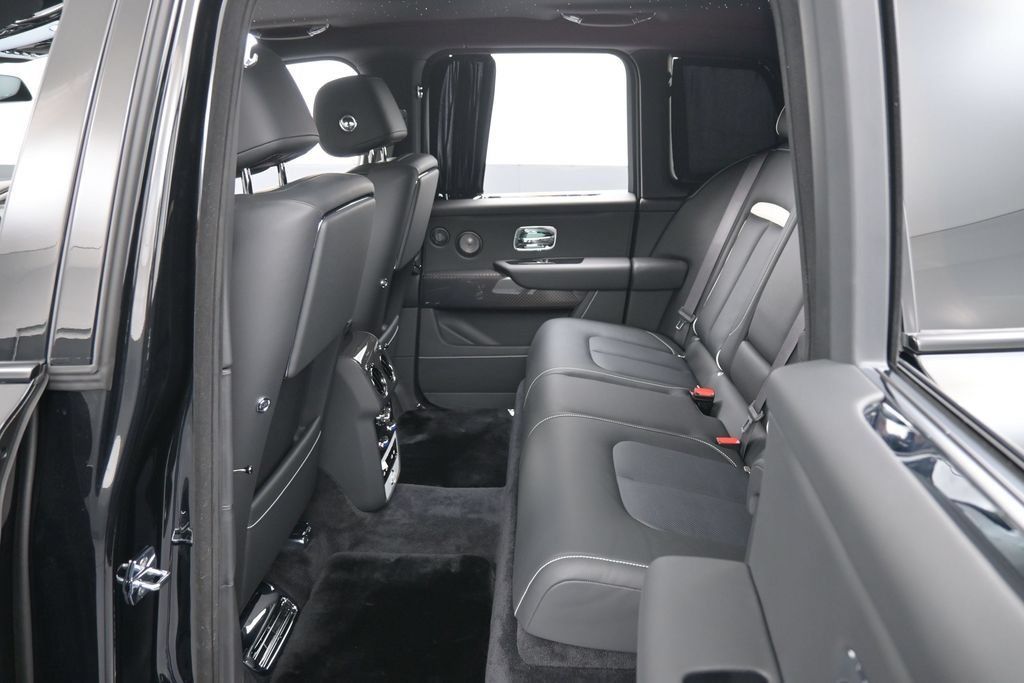New 2027 Rolls-Royce Cullinan Black Badge AWD/4WD image 26