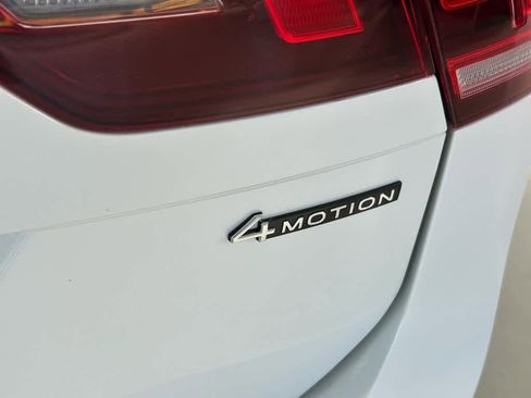 Certified 2023 Volkswagen Tiguan SE R-Line image 19