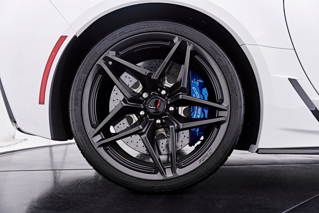 Used 2019 Chevrolet Corvette ZR1 RWD image 47