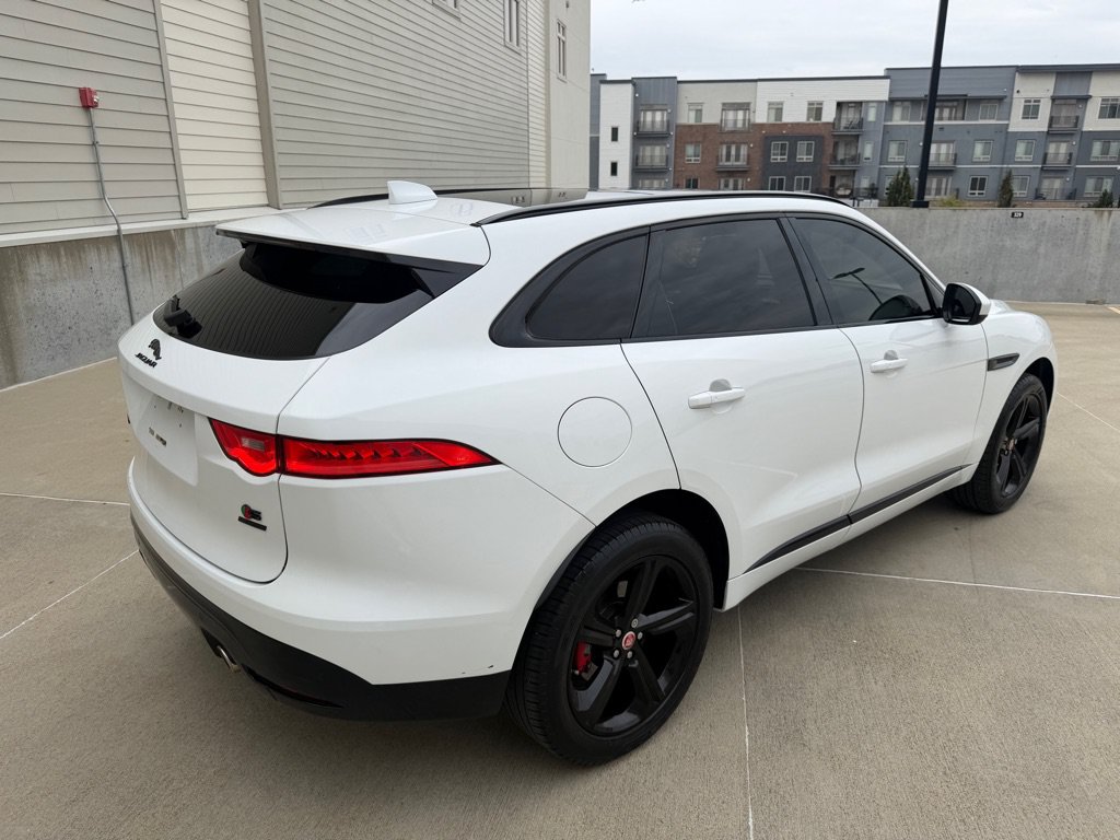 Used 2019 Jaguar F-PACE S AWD/4WD image 3