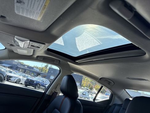 New 2025 Nissan Sentra SR w/ SR Premium Package FWD image 24