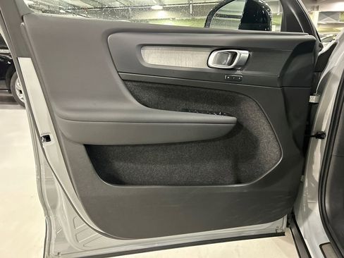 Used 2026 Volvo XC40 B5 Core w/ Protection Package Premier image 9