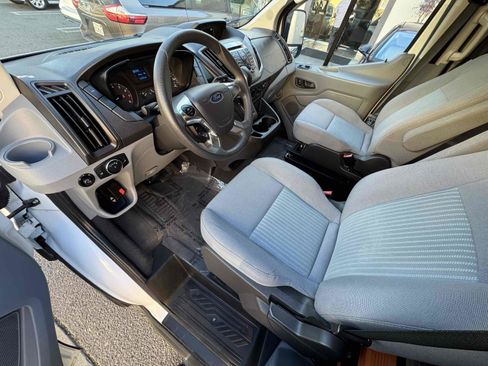 Used 2016 Ford Transit 350 XLT image 3