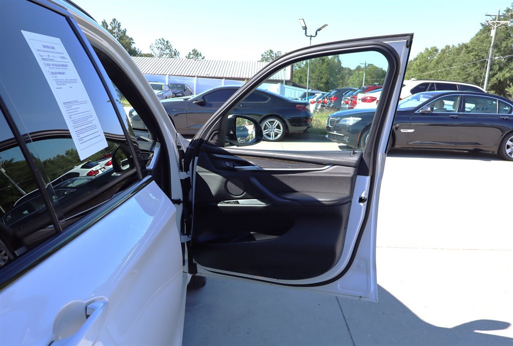 Used 2015 BMW X5 xDrive50i AWD/4WD image 39