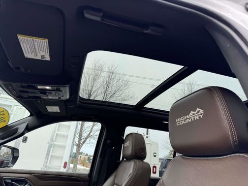 Used 2021 Chevrolet Tahoe High Country image 24