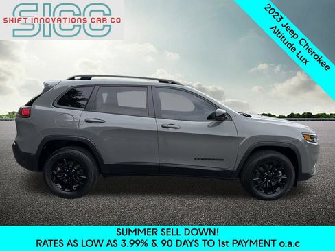 Used 2023 Jeep Cherokee Altitude Lux AWD/4WD image 7
