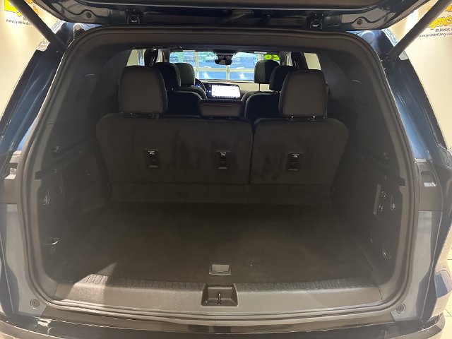 Used 2026 Chevrolet Traverse RS AWD/4WD image 23
