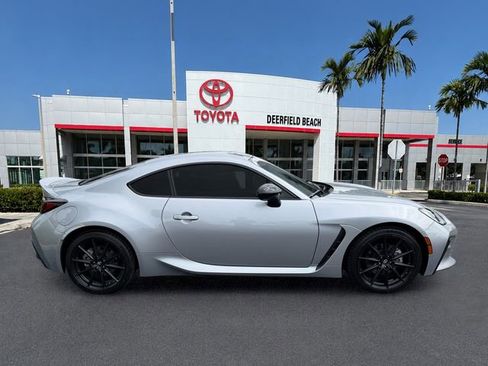 Used 2024 Toyota GR86 Premium RWD image 8