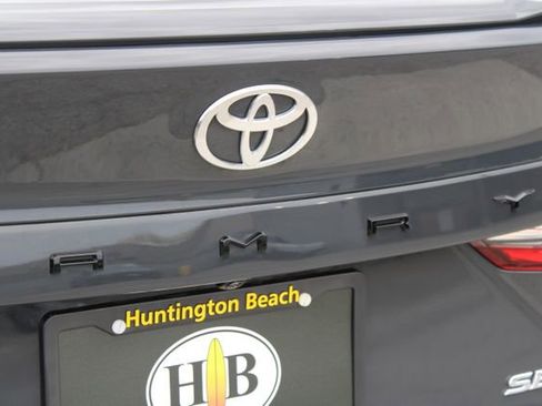Used 2025 Toyota Camry SE AWD/4WD image 8