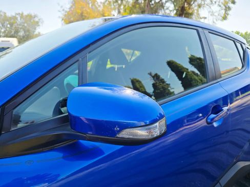 Used 2019 Toyota C-HR LE image 9