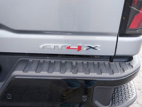 Used 2024 GMC Sierra 2500 AT4X AWD/4WD image 10