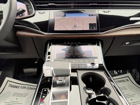 Used 2024 Audi Q8 Premium Plus w/ Premium Plus Package image 12