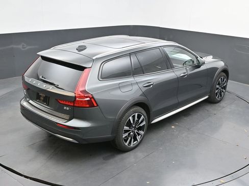 New 2026 Volvo V60 B5 Cross Country Ultra w/ Protection Package Premier AWD/4WD image 26