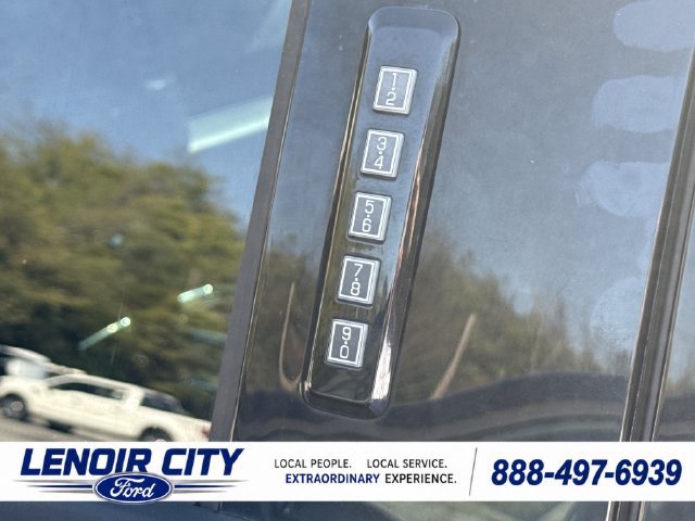 Used 2016 Ford F150 XLT w/ Equipment Group 302A Luxury AWD/4WD image 8